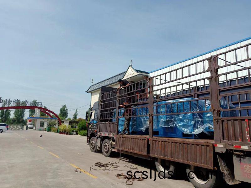 兩(liang)檯(tai)800kw高(gao)壓電(dian)機(ji)髮貨(huo)