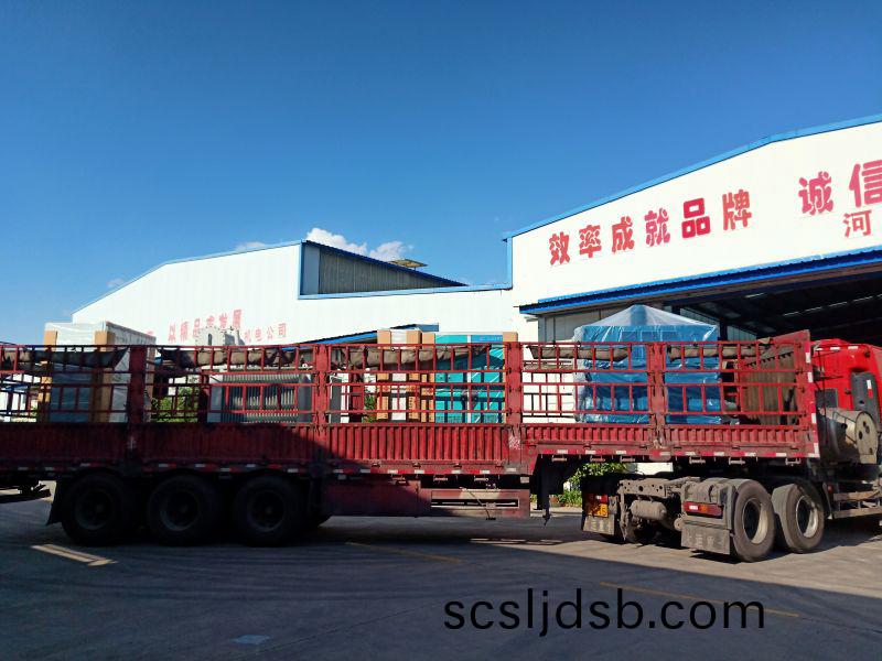 變頻電(dian)機(ji)、變(bian)頻(pin)櫃(gui)、變壓器、高壓開關櫃(gui)、低(di)壓(ya)開關櫃(gui)、補償(chang)櫃，一(yi)套(tao)髮徃(wang)鑽(zuan)井(jing)現場(chang)