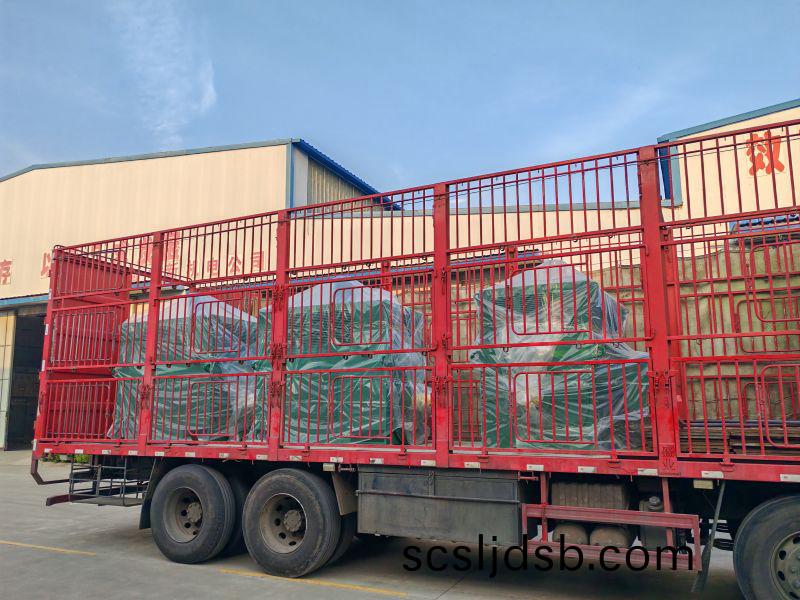 3胞胎YP500-6/630KW/380V變頻電機(ji)髮(fa)貨(huo)鑽井現(xian)場