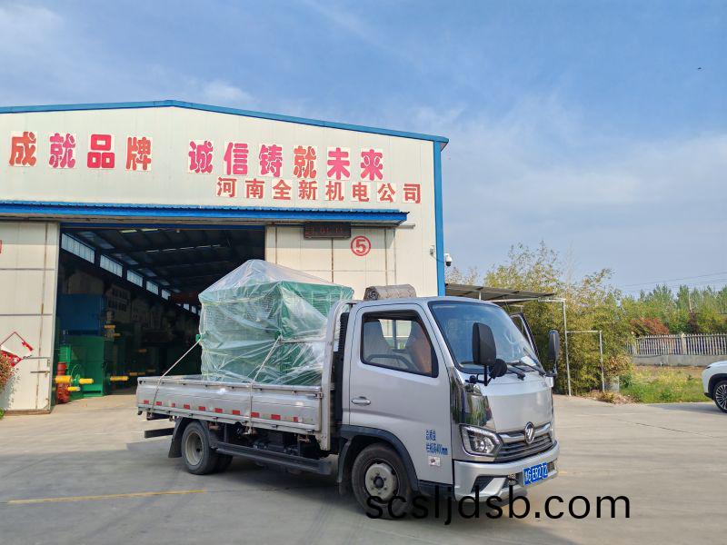 630KW變(bian)頻(pin)電(dian)機裝車(che)髮貨